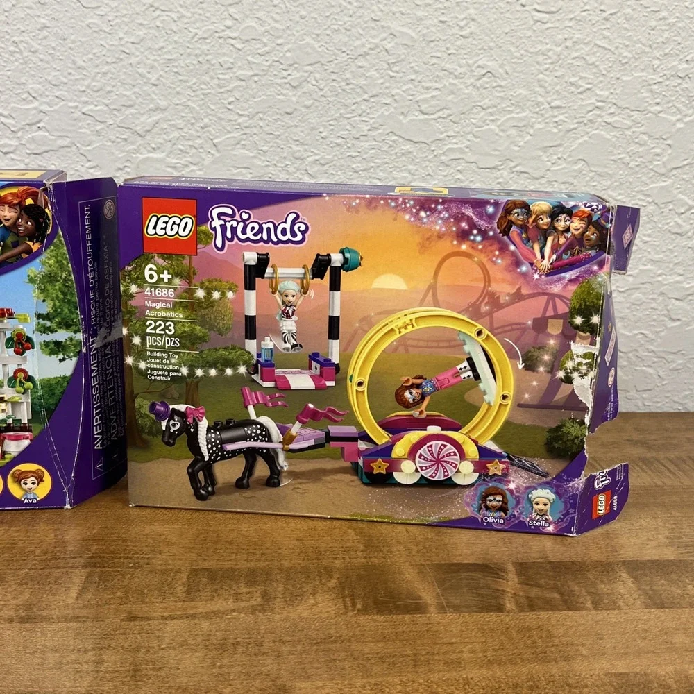 LEGO Friends - Heartlake City Organic Café - 41444‎ & Magical Acrobatics 41686